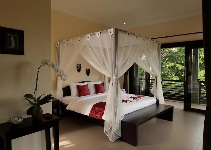 Villa Cahaya Perfectly Formed By The Natural Surrounding And Balinese Hospitality Lovina Beach