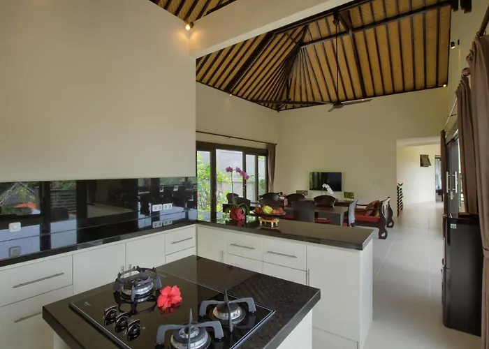Cahaya Perfectly Formed By The Natural Surrounding And Balinese Hospitality Lovina Beach