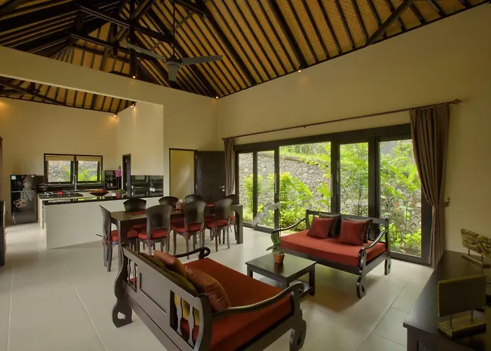 Villa Cahaya Perfectly Formed By The Natural Surrounding And Balinese Hospitality Lovina Beach