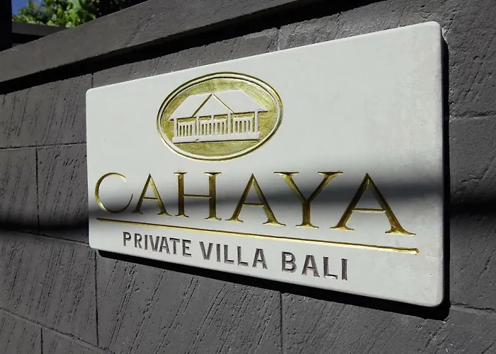 Villa Cahaya Perfectly Formed By The Natural Surrounding And Balinese Hospitality Lovina Beach